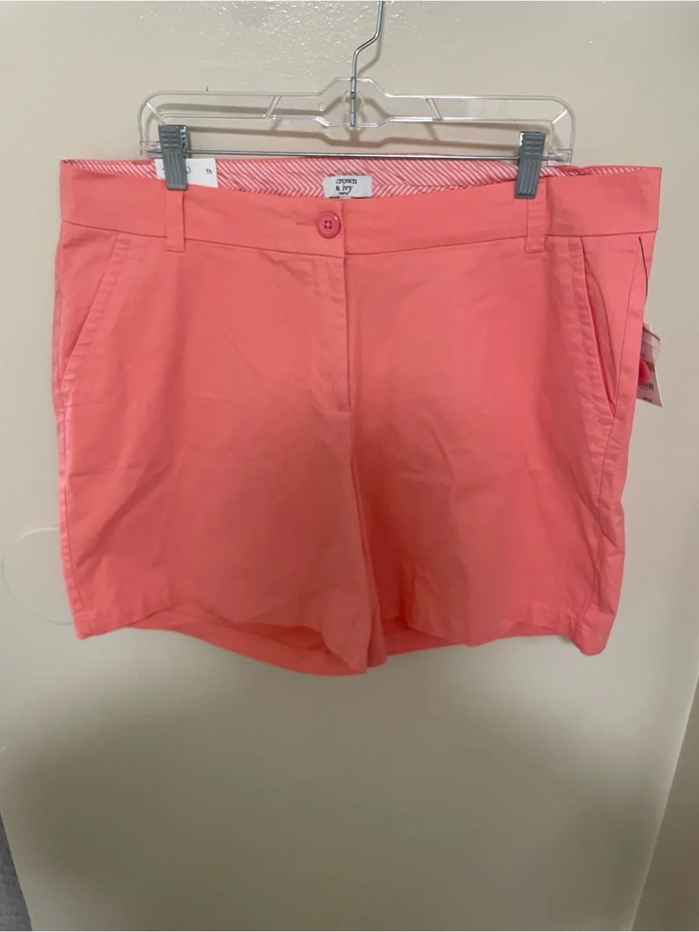 ✨NWT Crown & Ivy Shorts Size 16W - Picture 1 of 10